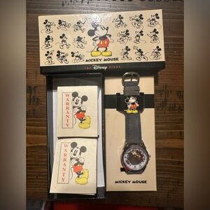 Rare Vintage 1999 collector Disney watch
